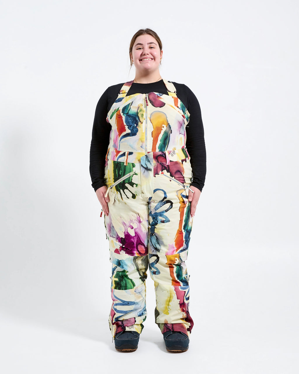 Hope - Mila Snow Bib REGULAR - Nobody's Princess $Leila is wearing size AU20/US2X #colour_hope