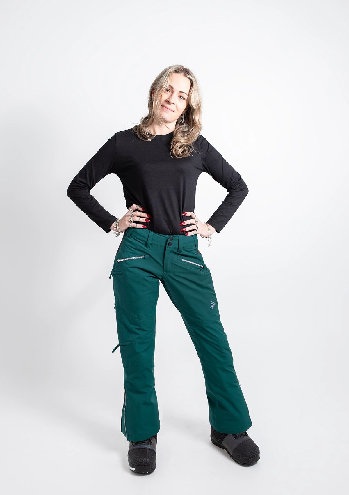 Moss - Zali Snow Pant SHORT - Nobody's Princess $Yvonne is wearing size AU6/US2 #colour_moss